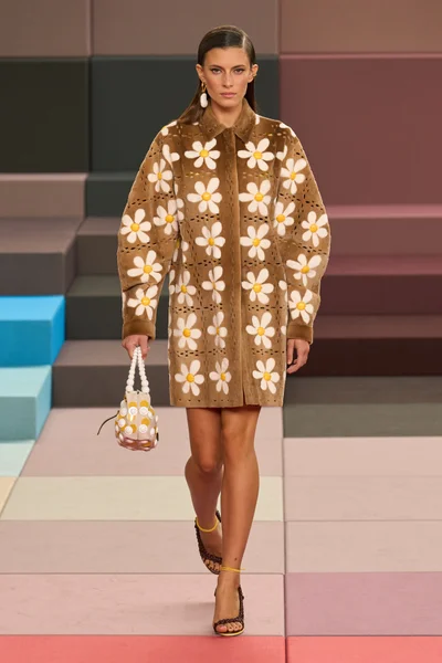 Look 45